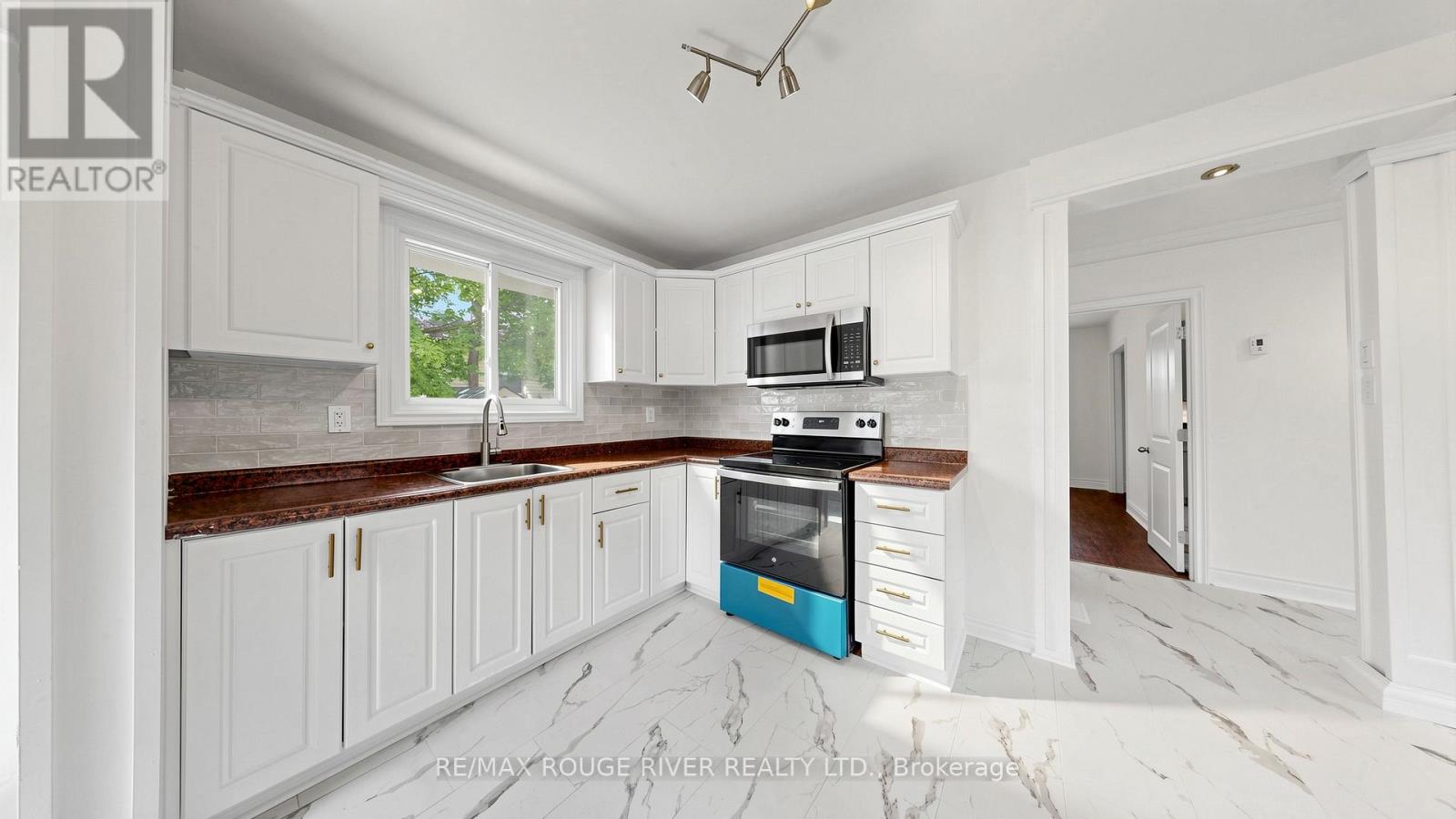 1884 Liverpool Road, Pickering, Ontario  L1V 1W5 - Photo 12 - E13225776