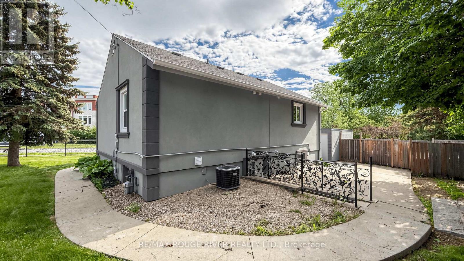 1884 Liverpool Road, Pickering, Ontario  L1V 1W5 - Photo 31 - E13225776
