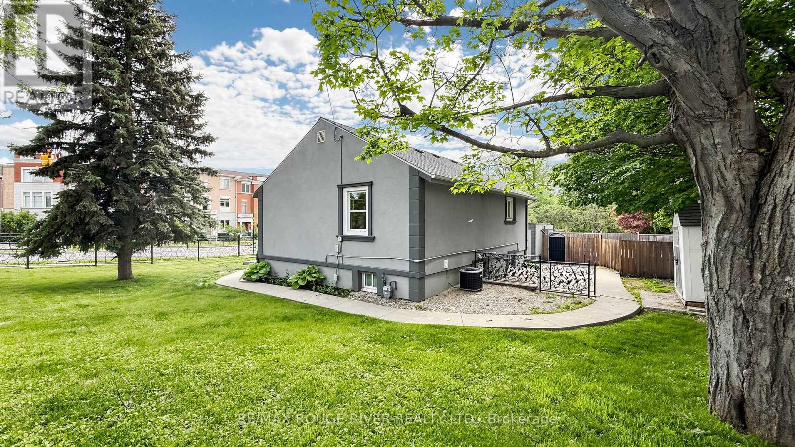 1884 Liverpool Road, Pickering, Ontario  L1V 1W5 - Photo 32 - E13225776
