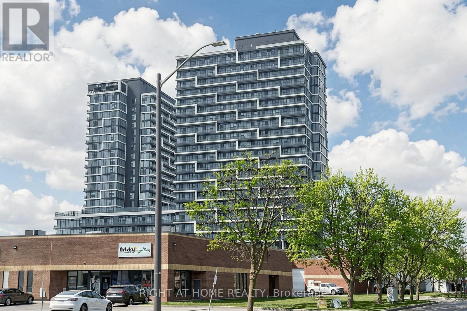 B-2207 - 9751 Markham Road, Markham, Ontario  L6E 0H8 - Photo 2 - N13225822