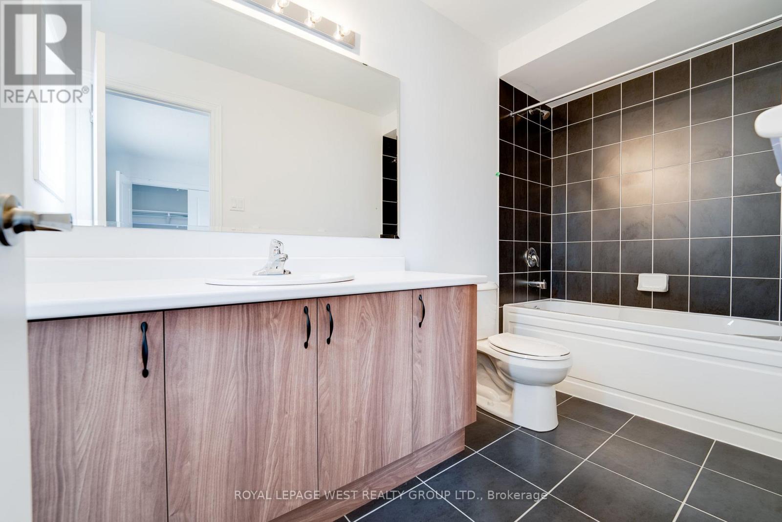 3 Turley Way, Essa, Ontario  L3W 0L8 - Photo 11 - N13225832