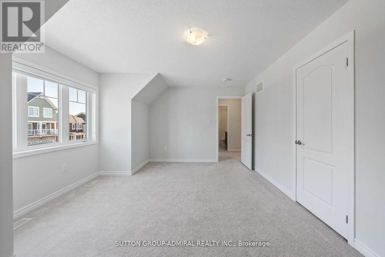 15 Hills Thistle Drive, Wasaga Beach, Ontario  L9Z 0J3 - Photo 6 - S13225798