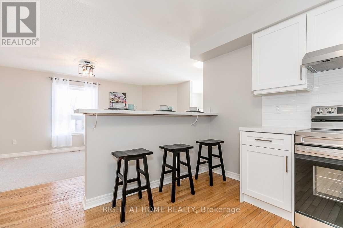6 Peter Street, Barrie, Ontario  L4N 5R2 - Photo 19 - S13225824