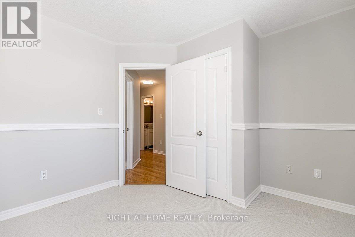 6 Peter Street, Barrie, Ontario  L4N 5R2 - Photo 23 - S13225824