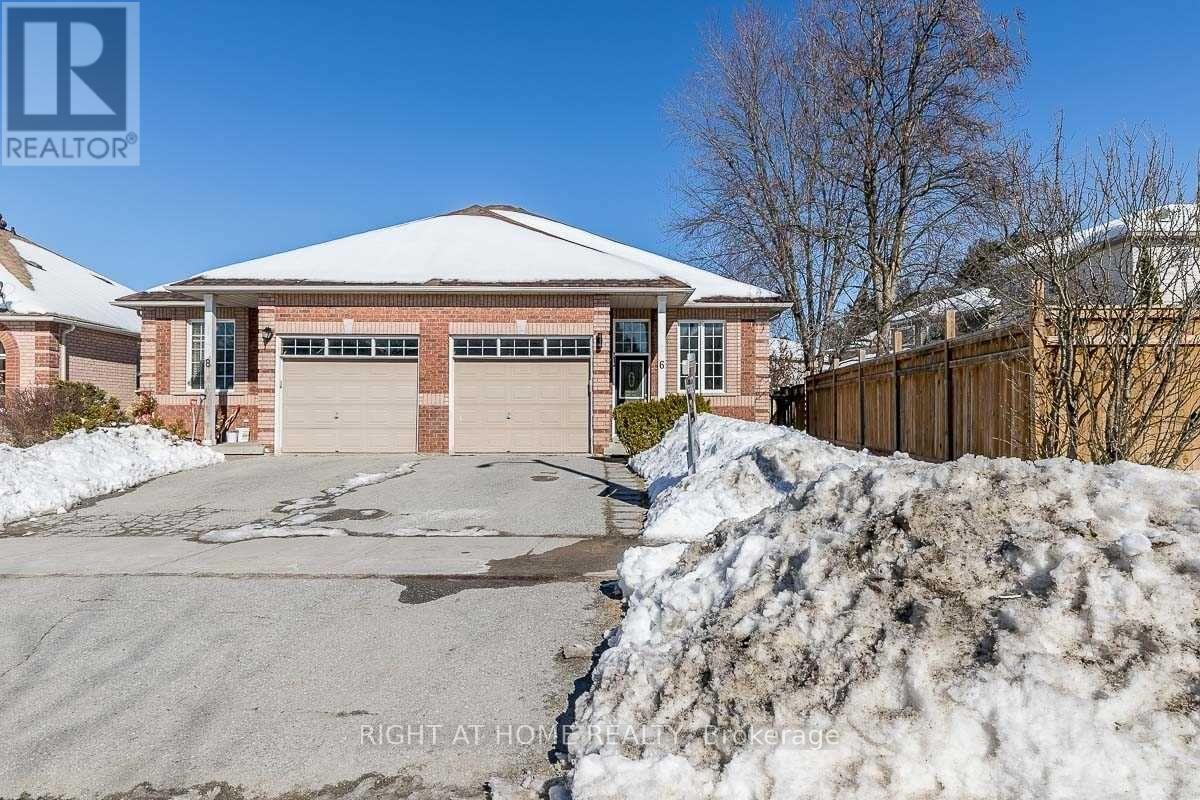 6 Peter Street, Barrie, Ontario  L4N 5R2 - Photo 3 - S13225824