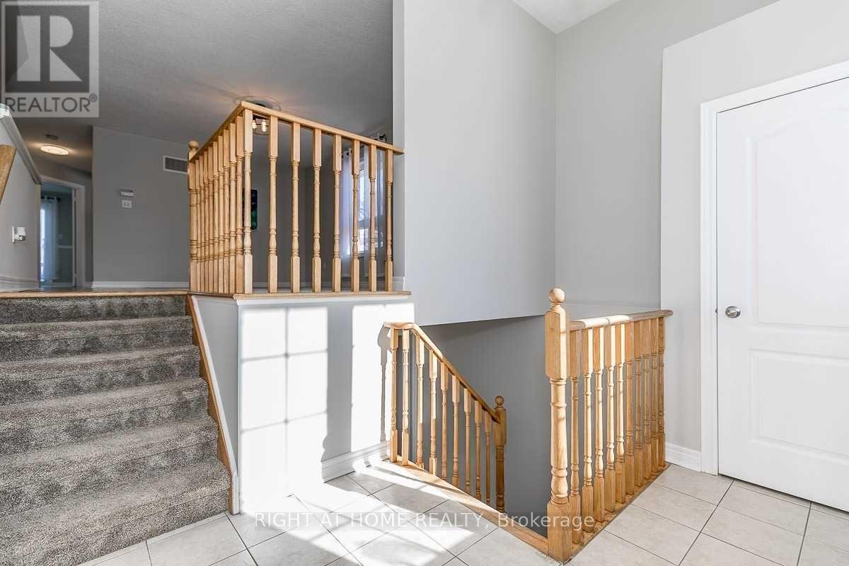 6 Peter Street, Barrie, Ontario  L4N 5R2 - Photo 8 - S13225824