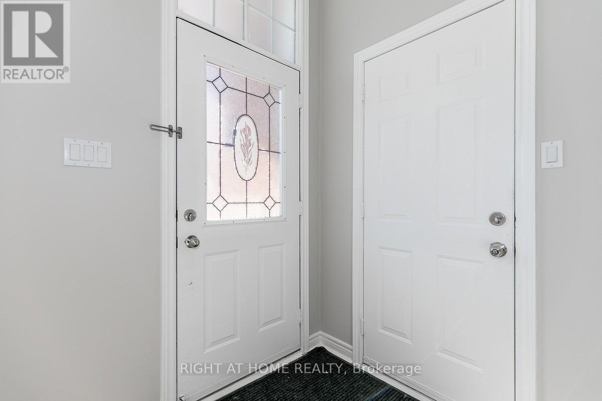6 Peter Street, Barrie, Ontario  L4N 5R2 - Photo 9 - S13225824