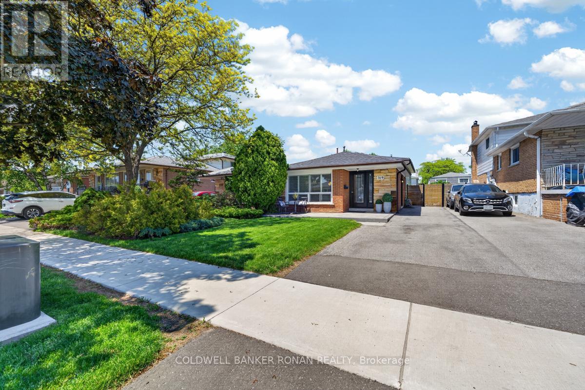 319 Thrace Avenue, Mississauga, Ontario  L5B 2B2 - Photo 2 - W13225778