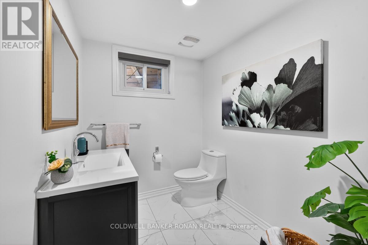 319 Thrace Avenue, Mississauga, Ontario  L5B 2B2 - Photo 29 - W13225778