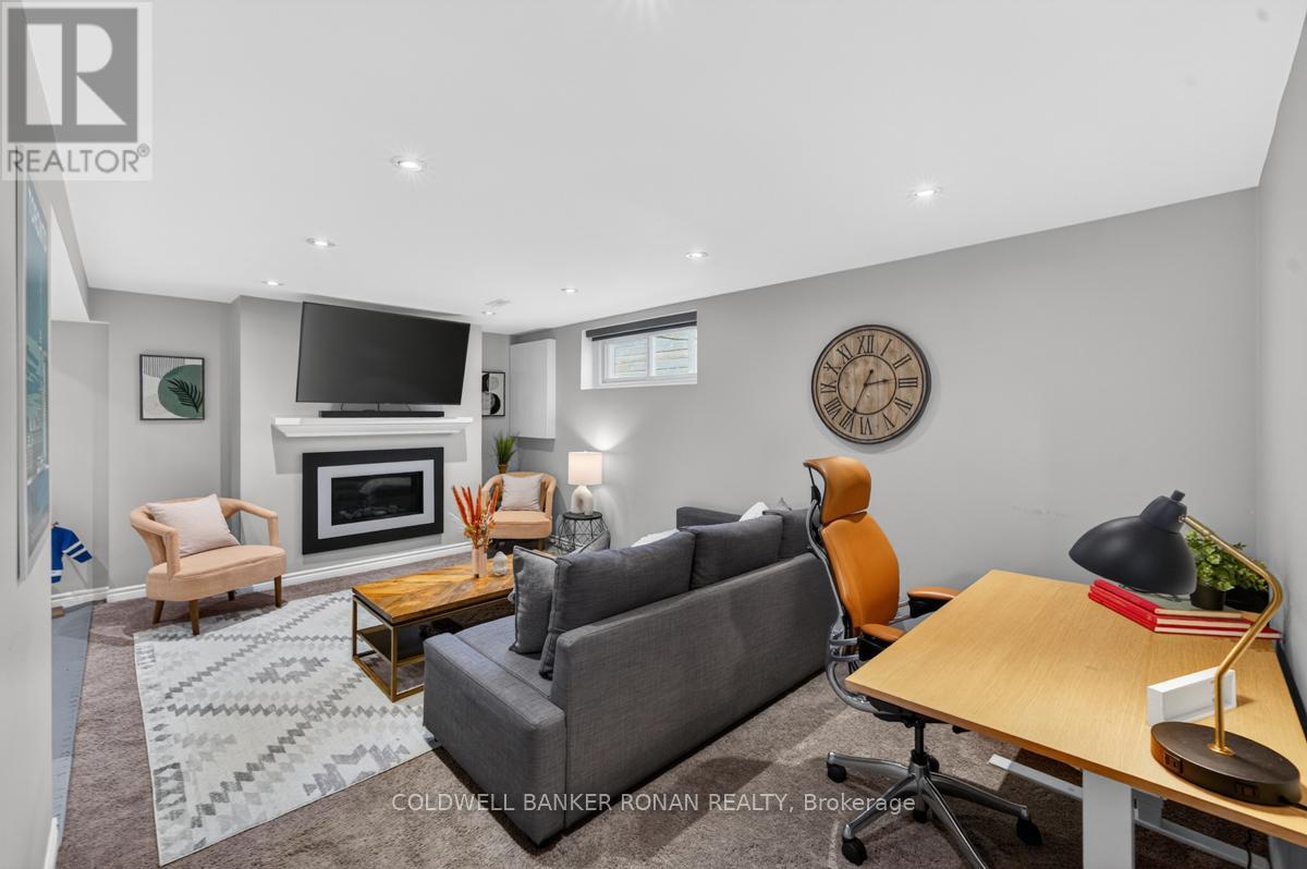 319 Thrace Avenue, Mississauga, Ontario  L5B 2B2 - Photo 32 - W13225778