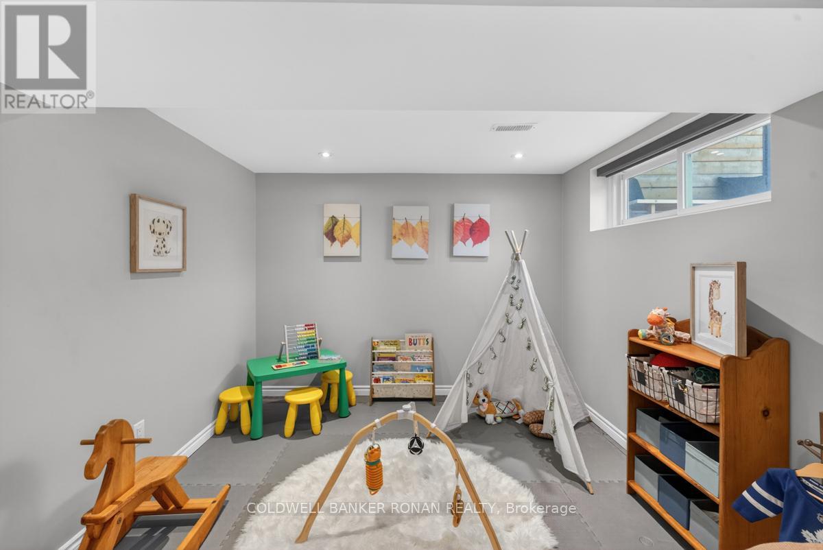 319 Thrace Avenue, Mississauga, Ontario  L5B 2B2 - Photo 38 - W13225778