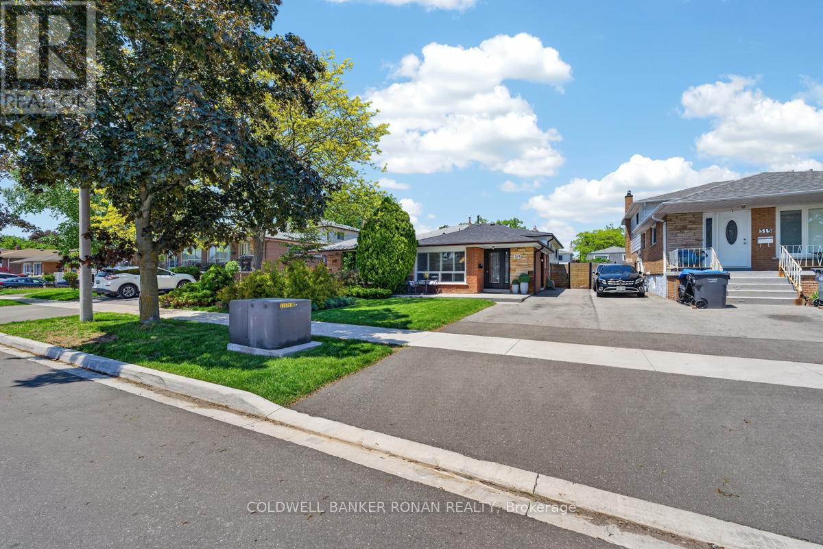 319 Thrace Avenue, Mississauga, Ontario  L5B 2B2 - Photo 47 - W13225778