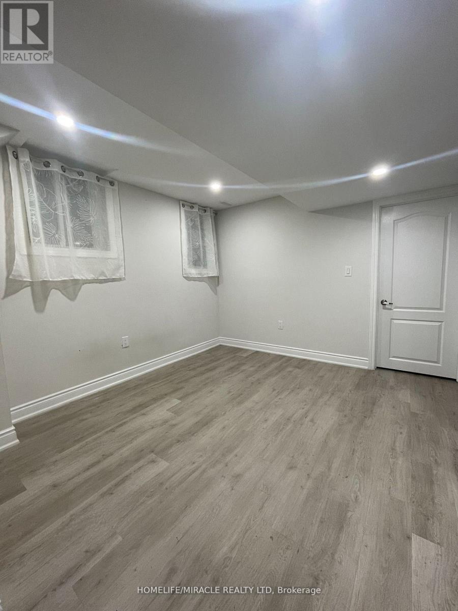 9 Humberstone Crescent, Brampton, Ontario  L7A 4C3 - Photo 6 - W13225808