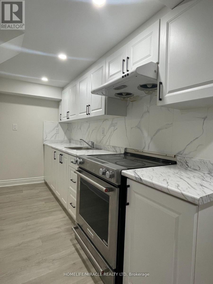 9 Humberstone Crescent, Brampton, Ontario  L7A 4C3 - Photo 7 - W13225808