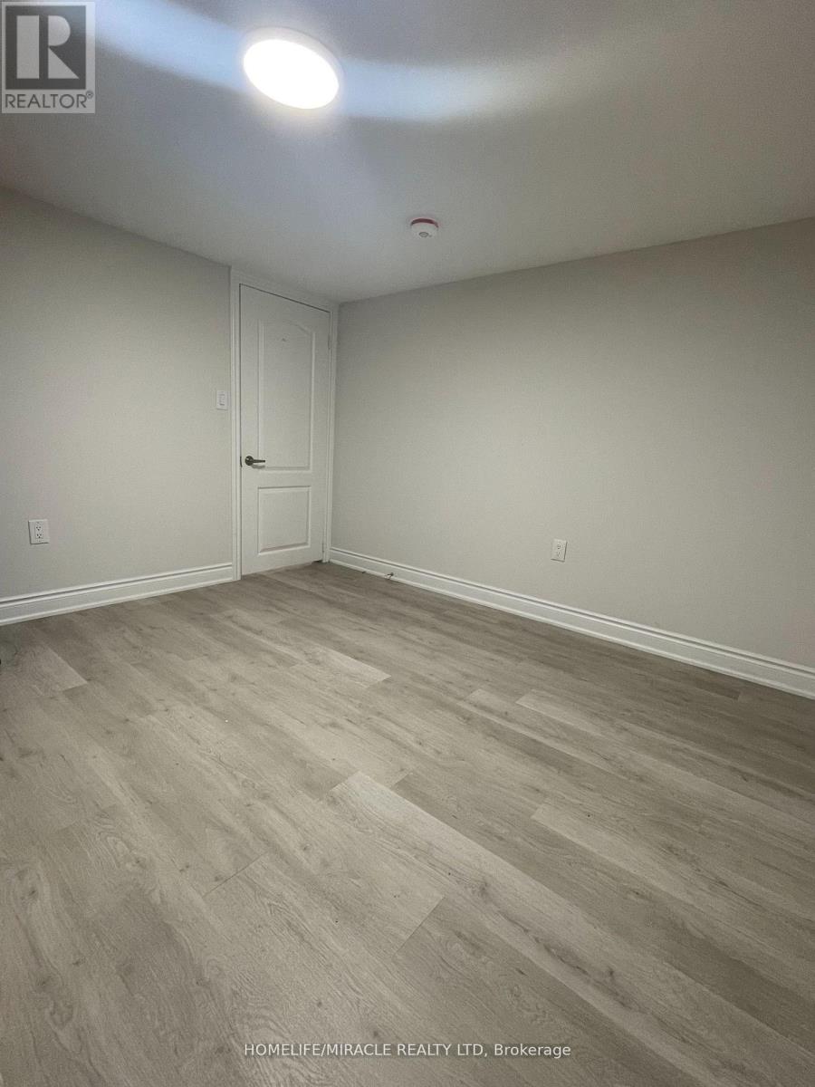 9 Humberstone Crescent, Brampton, Ontario  L7A 4C3 - Photo 9 - W13225808