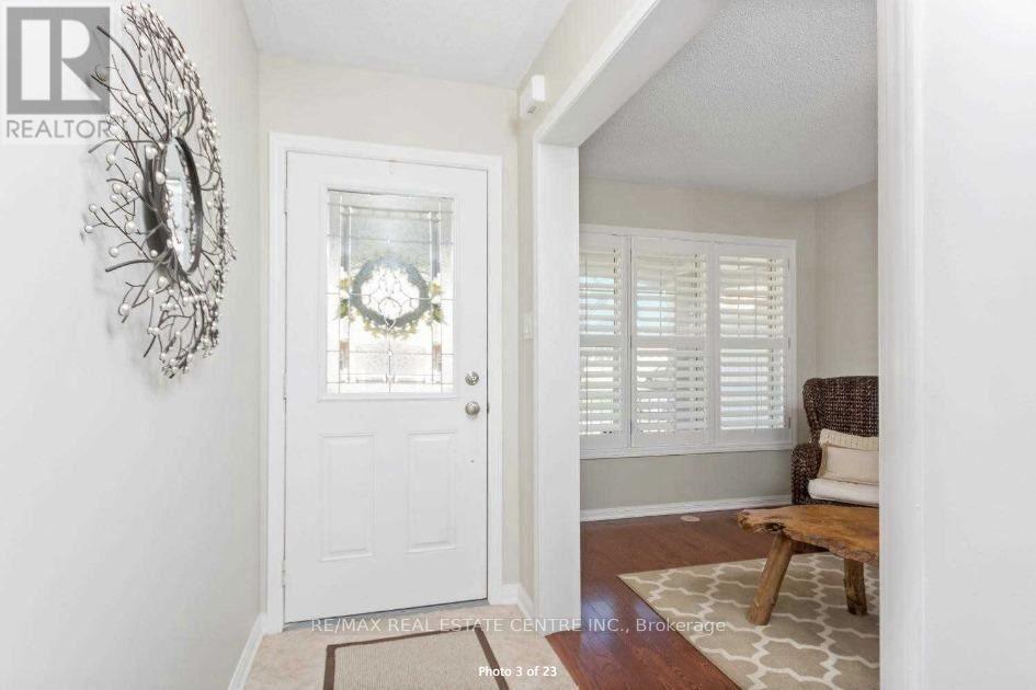 904 Zelinsky Crescent, Milton, Ontario  L9T 0L5 - Photo 3 - W13225810