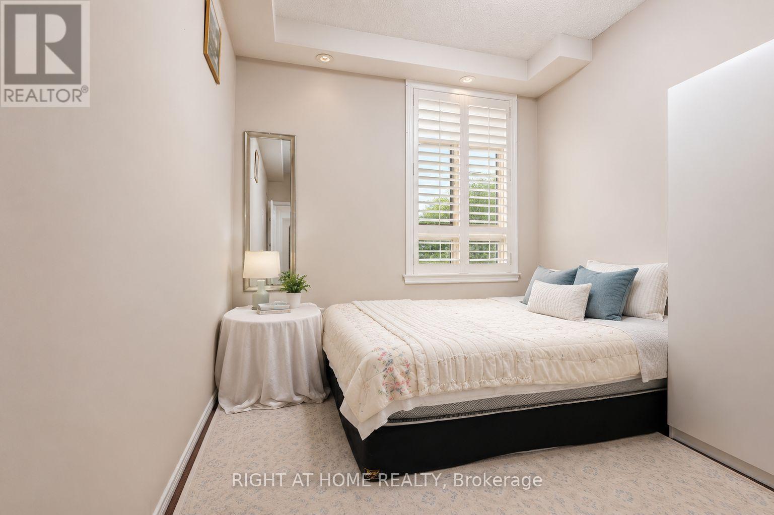 8 - 1949 Lawrence Avenue W, Toronto, Ontario  M9N 1H3 - Photo 12 - W13225848