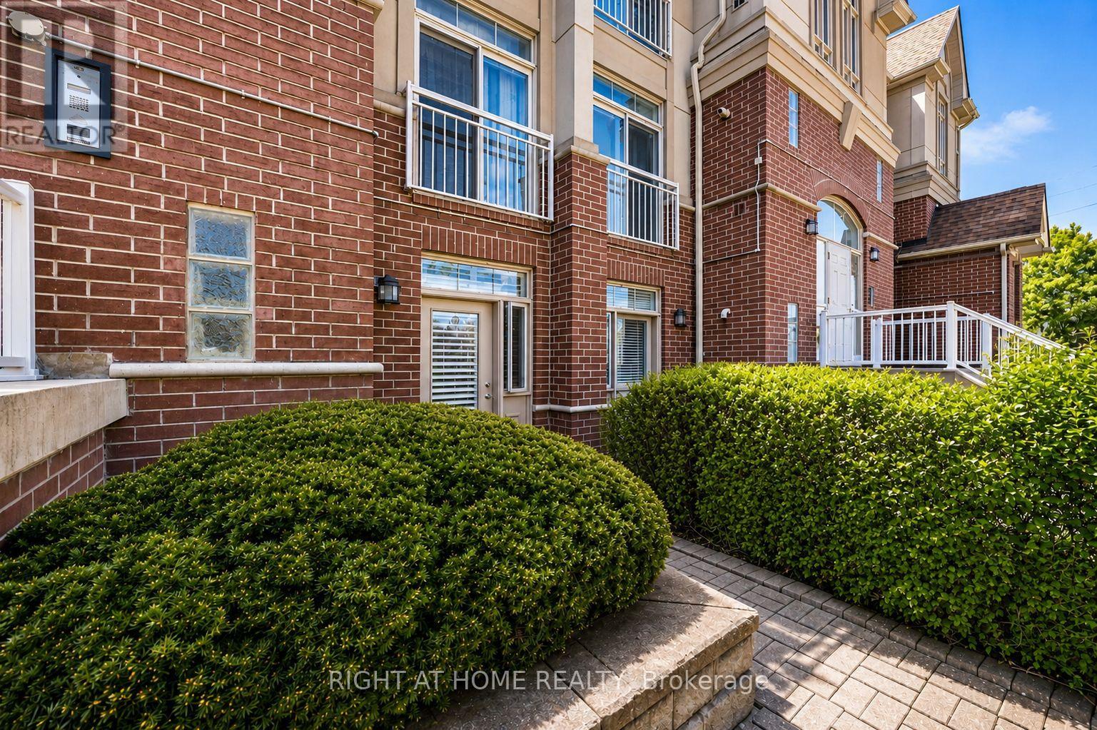 8 - 1949 Lawrence Avenue W, Toronto, Ontario  M9N 1H3 - Photo 4 - W13225848