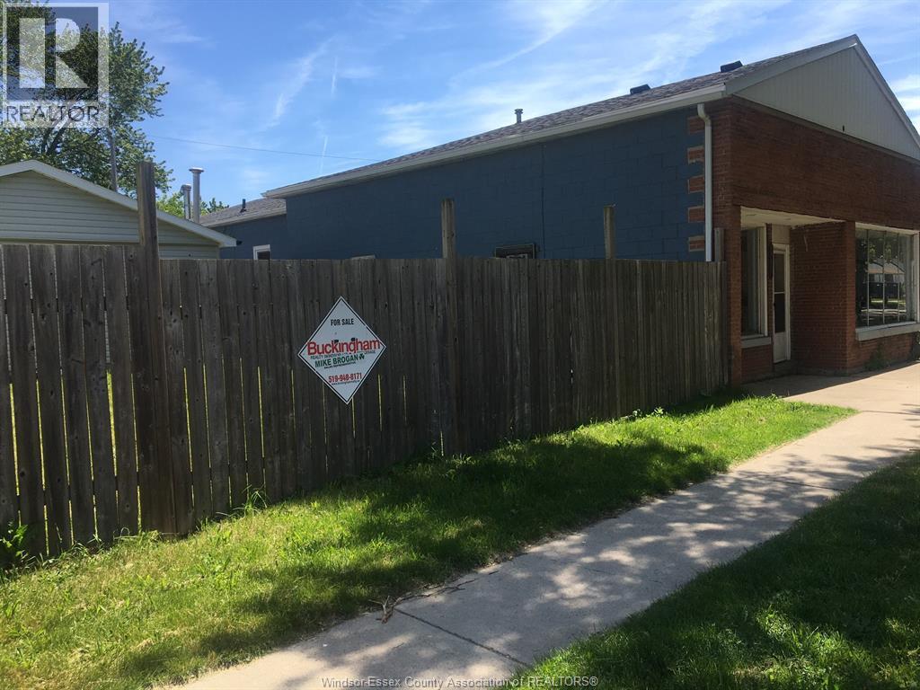 1126 California Avenue, Windsor, Ontario  N9B 2Z9 - Photo 6 - 26007314