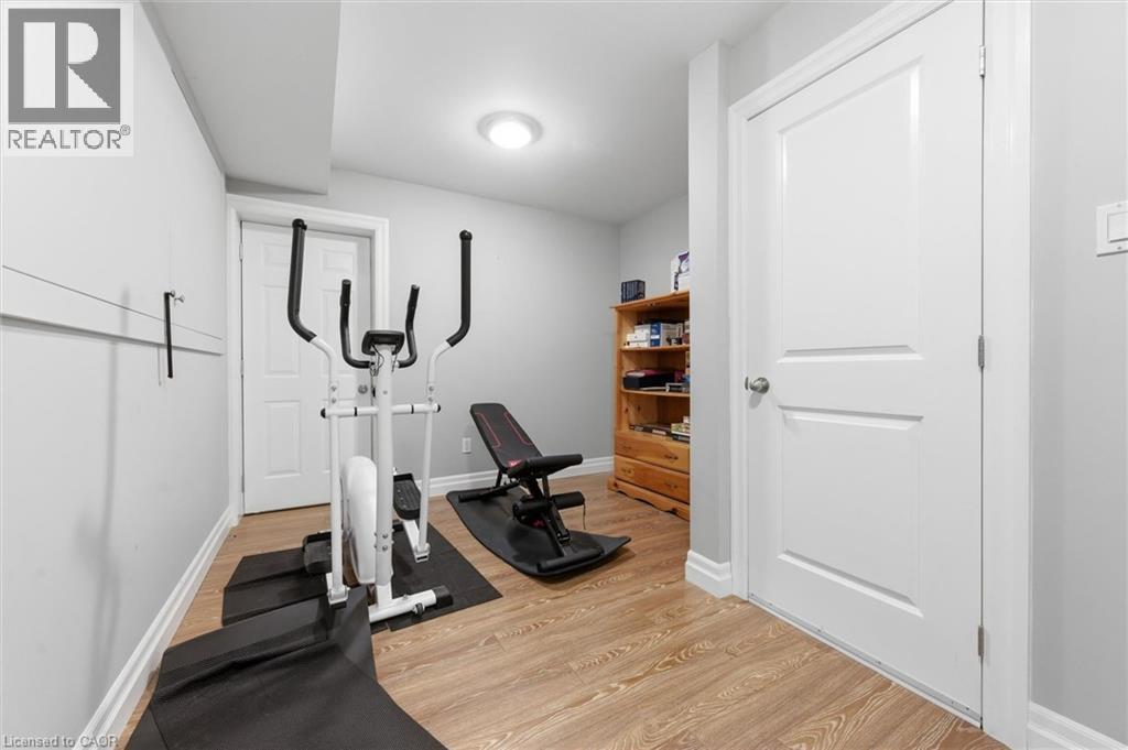 901 Valebrook Court, Kitchener, Ontario  N2A 0E5 - Photo 37 - 40831640