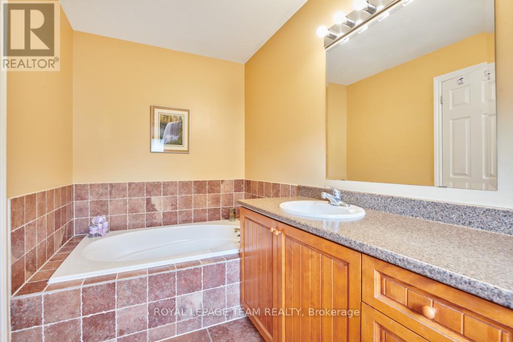 121 Sorento Street, Ottawa, Ontario K2J 0B1 - Photo 20 - X13225866