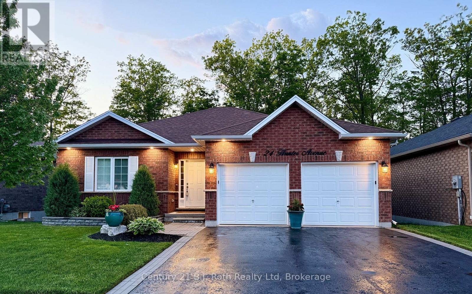 24 HUNTER AVENUE, Tay, Ontario