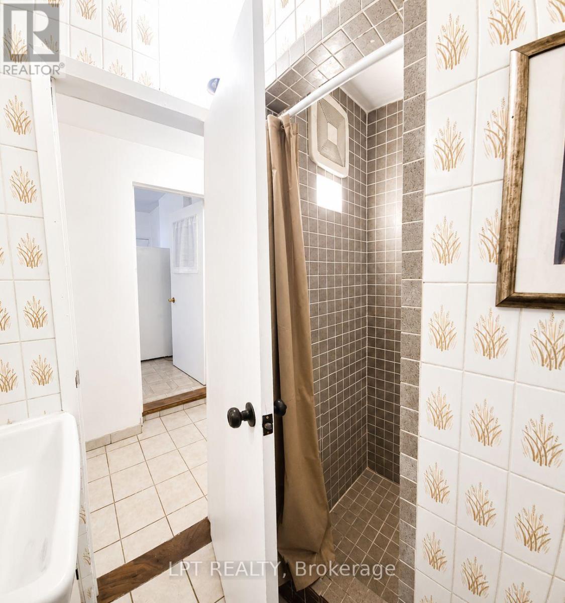 1314 Dupont Street, Toronto, Ontario  M6H 2A7 - Photo 33 - W13224150