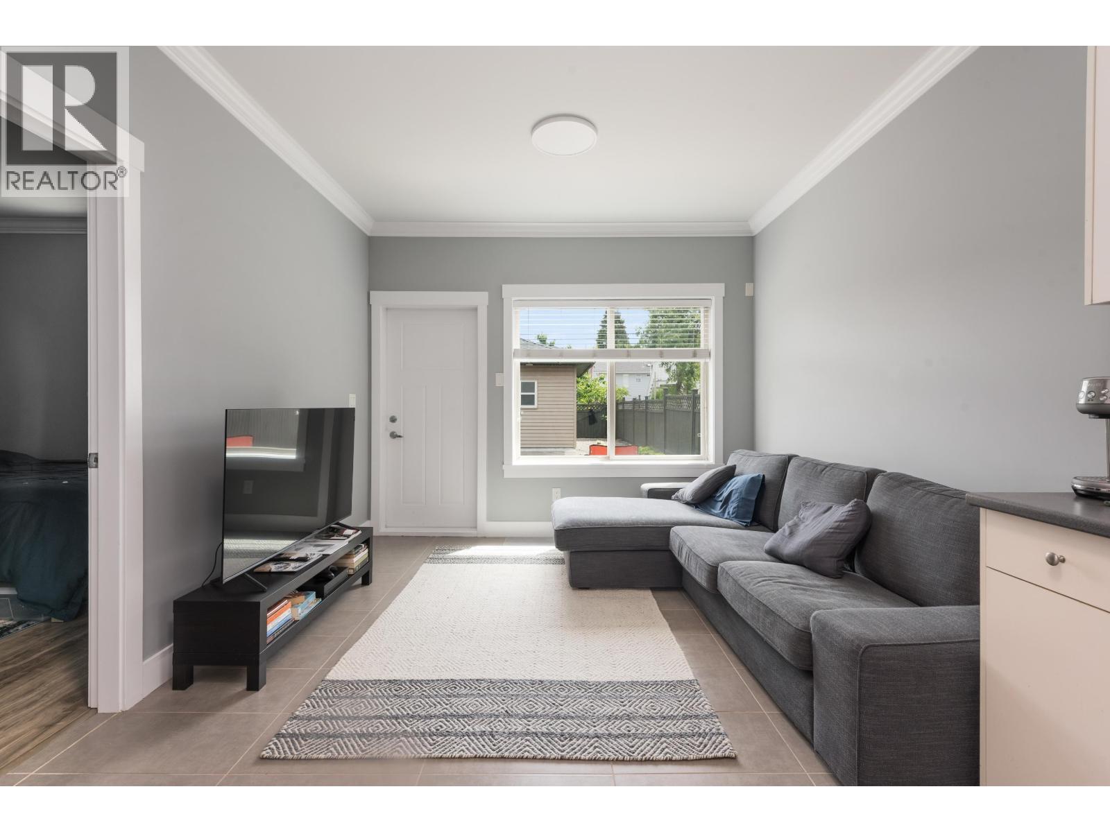 7348 11th Avenue, Burnaby, British Columbia  V3N 2N1 - Photo 19 - R3130748