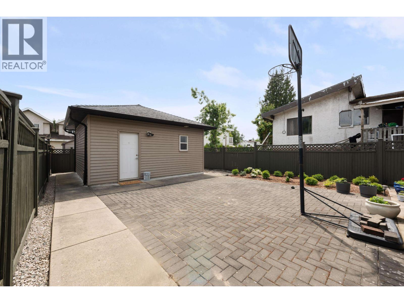 7348 11th Avenue, Burnaby, British Columbia  V3N 2N1 - Photo 24 - R3130748