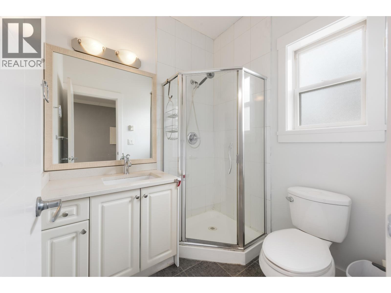 7348 11th Avenue, Burnaby, British Columbia  V3N 2N1 - Photo 27 - R3130748