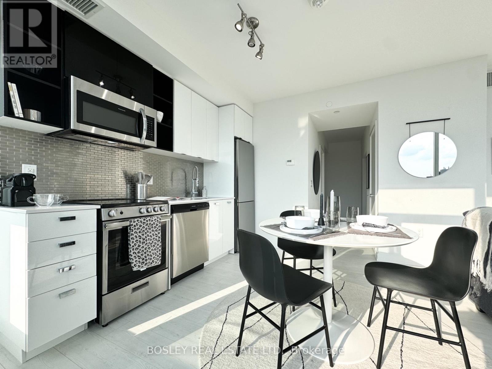 1313 - 10 De Boers Drive, Toronto, Ontario  M3J 0L6 - Photo 11 - W13225884