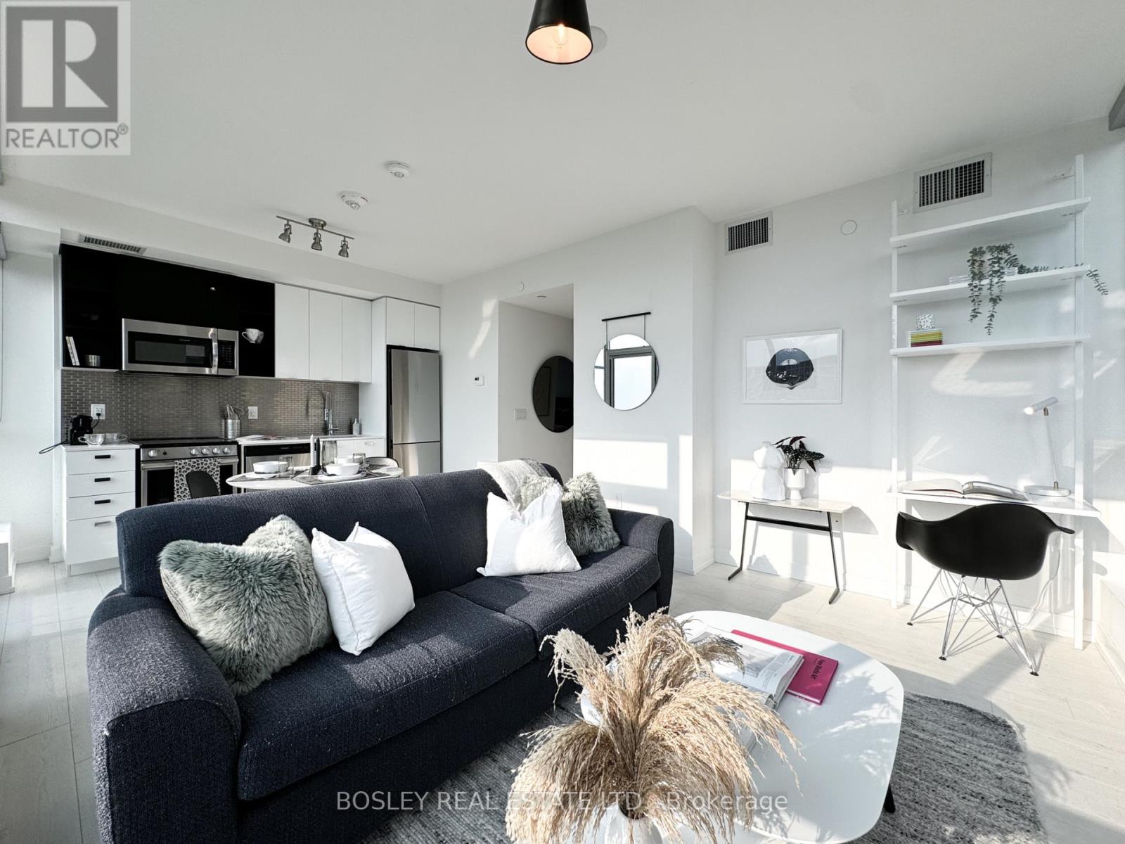 1313 - 10 De Boers Drive, Toronto, Ontario  M3J 0L6 - Photo 6 - W13225884