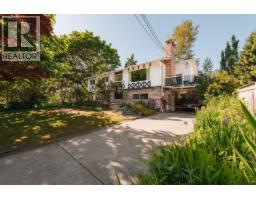 934 DAVIS ROAD, Gibsons, British Columbia