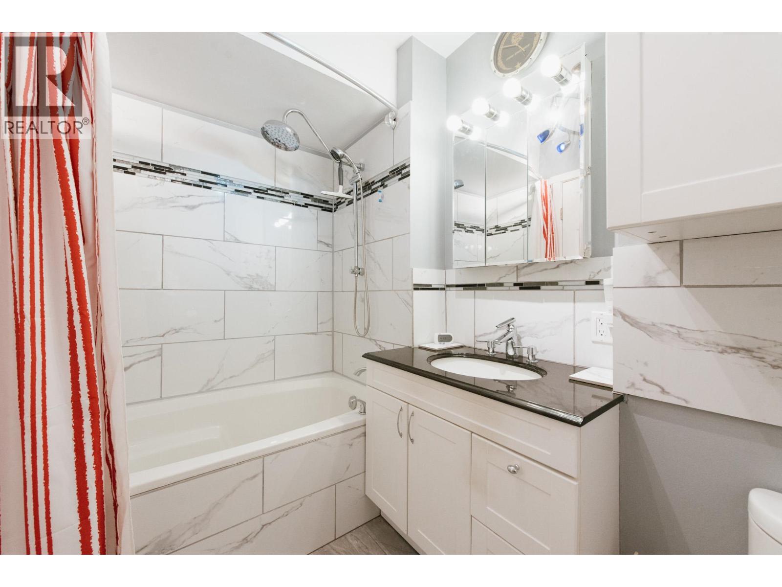 934 Davis Road, Gibsons, British Columbia  V0N 1V8 - Photo 16 - R3130658