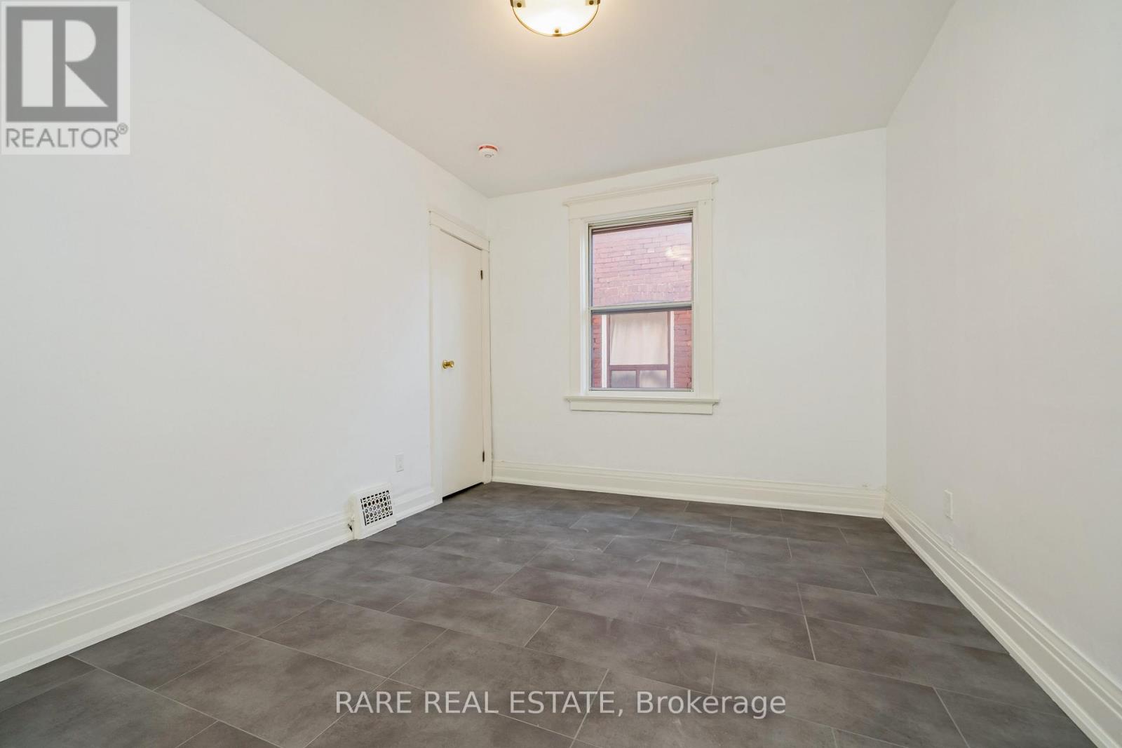 216 Oakwood Avenue, Toronto, Ontario  M6E 2V4 - Photo 13 - C13223378
