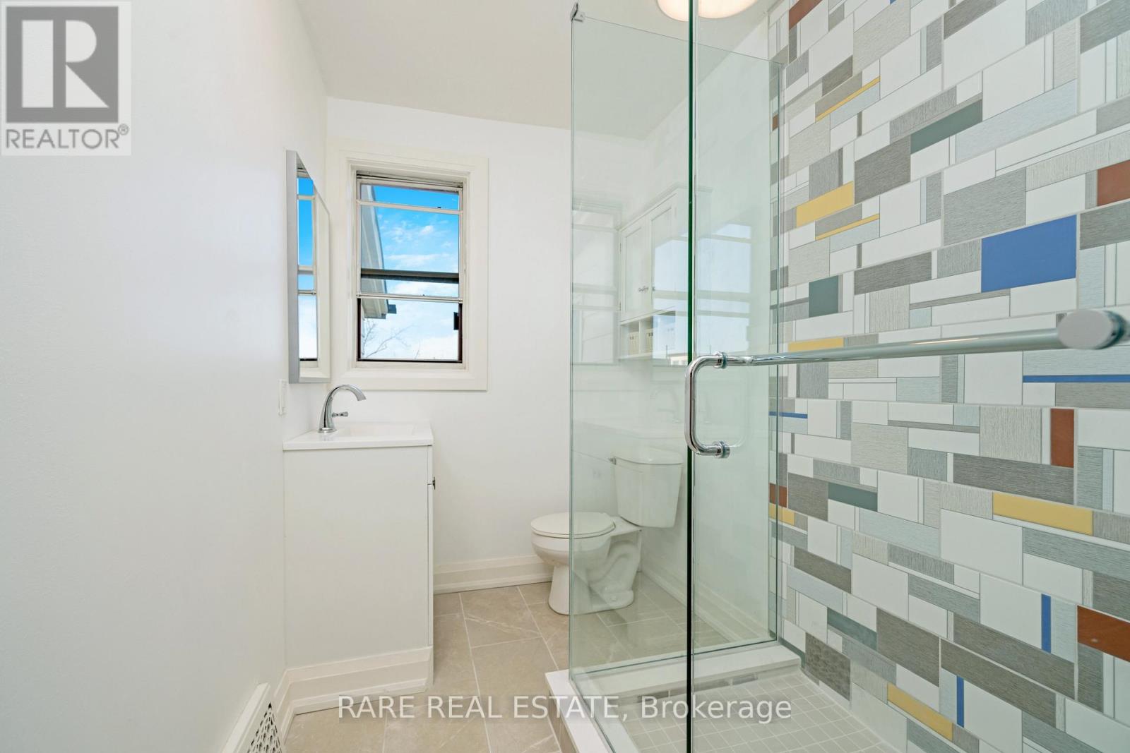 216 Oakwood Avenue, Toronto, Ontario  M6E 2V4 - Photo 16 - C13223378