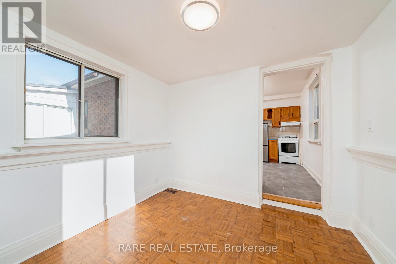 216 Oakwood Avenue, Toronto, Ontario  M6E 2V4 - Photo 20 - C13223378