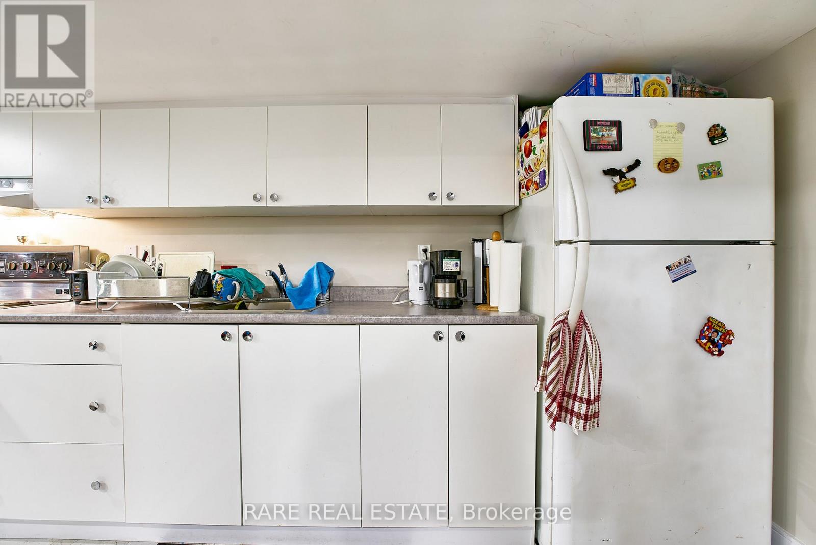 216 Oakwood Avenue, Toronto, Ontario  M6E 2V4 - Photo 41 - C13223378