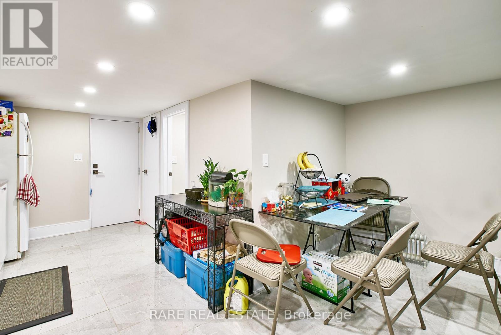 216 Oakwood Avenue, Toronto, Ontario  M6E 2V4 - Photo 37 - C13223378