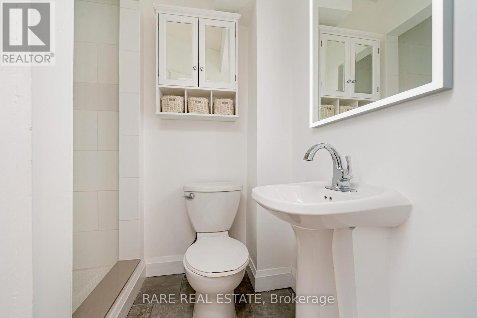 216 Oakwood Avenue, Toronto, Ontario  M6E 2V4 - Photo 4 - C13223378
