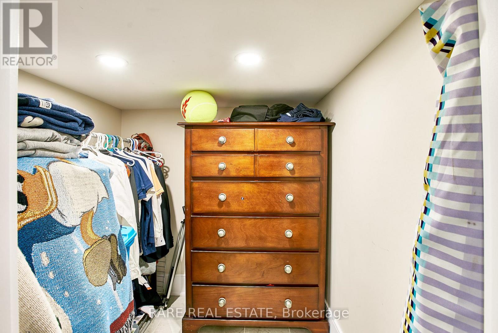 216 Oakwood Avenue, Toronto, Ontario  M6E 2V4 - Photo 48 - C13223378