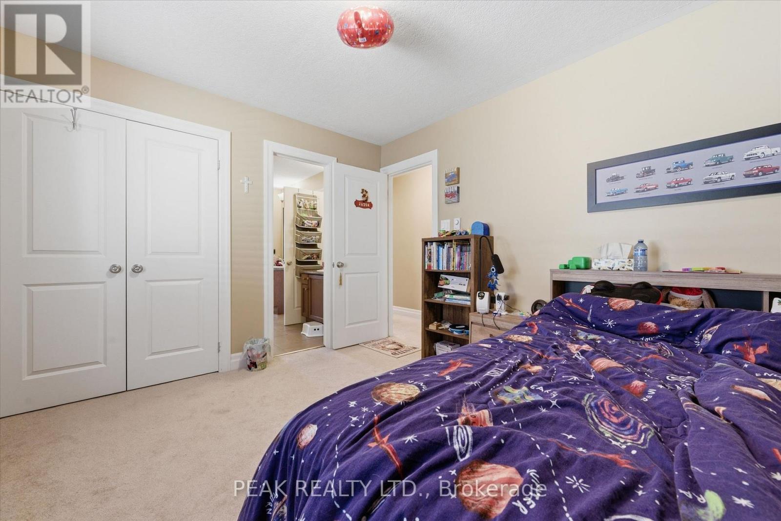 901 Valebrook Court, Kitchener, Ontario  N2A 0E5 - Photo 20 - X13221236