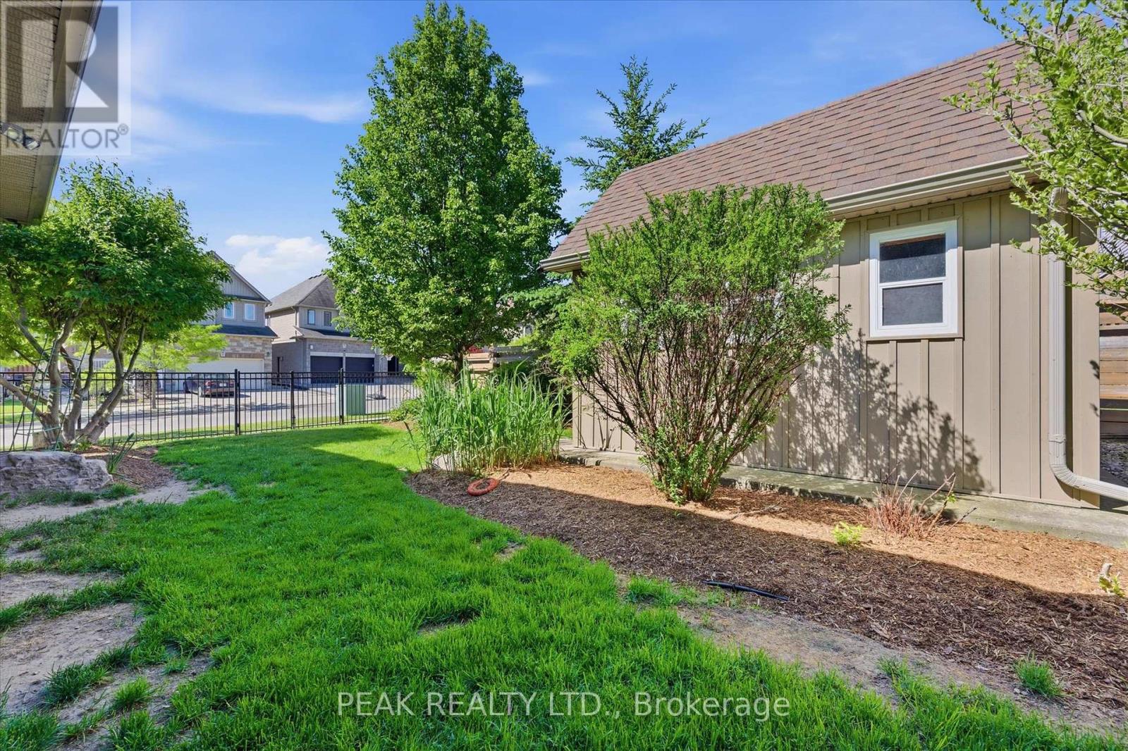 901 Valebrook Court, Kitchener, Ontario  N2A 0E5 - Photo 42 - X13221236