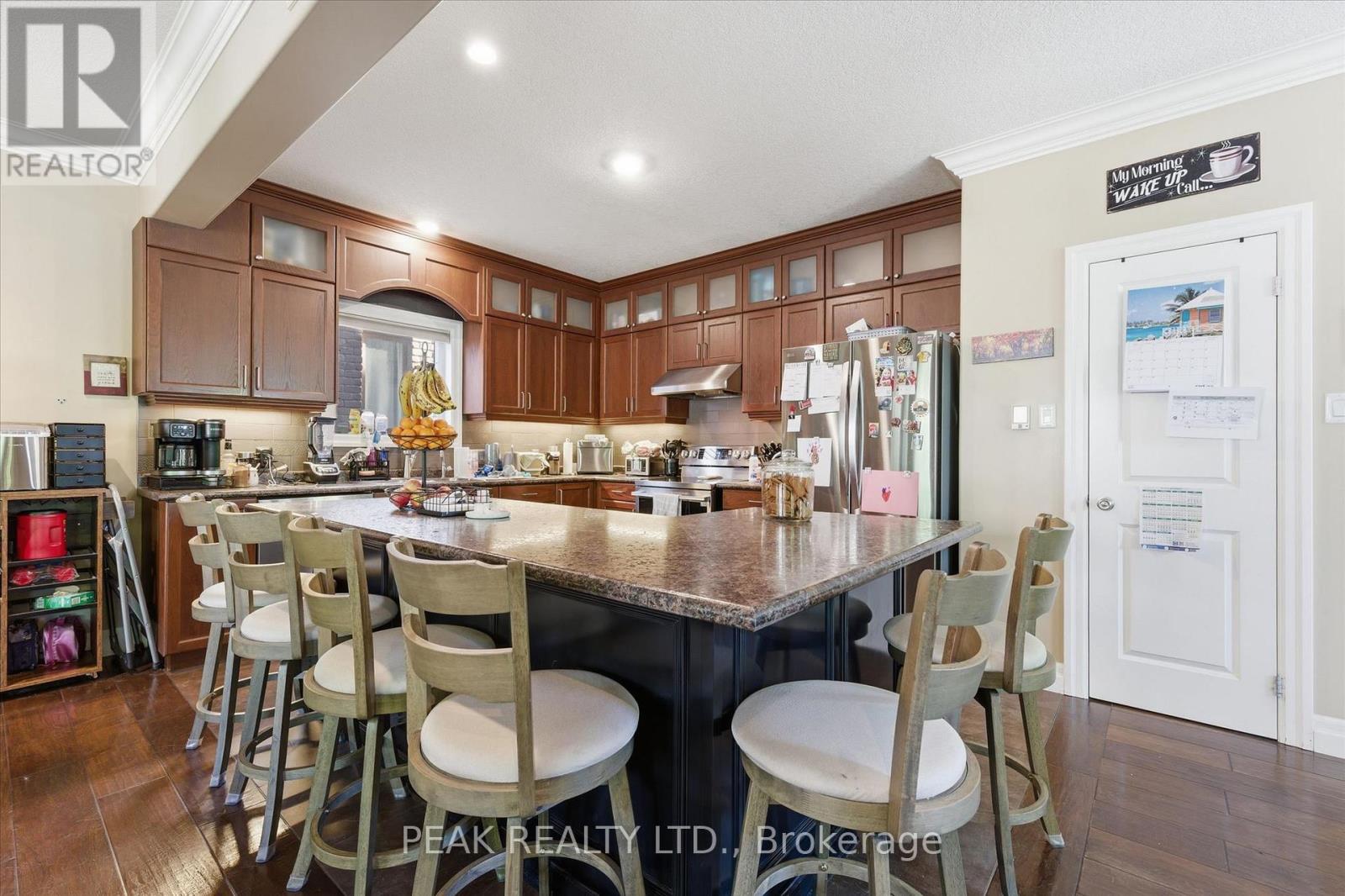 901 Valebrook Court, Kitchener, Ontario  N2A 0E5 - Photo 7 - X13221236