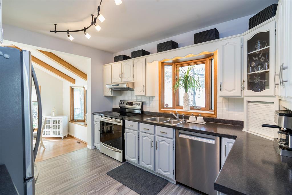 800 Riverwood Avenue, Winnipeg, Manitoba  R3T 1K8 - Photo 10 - 202612413