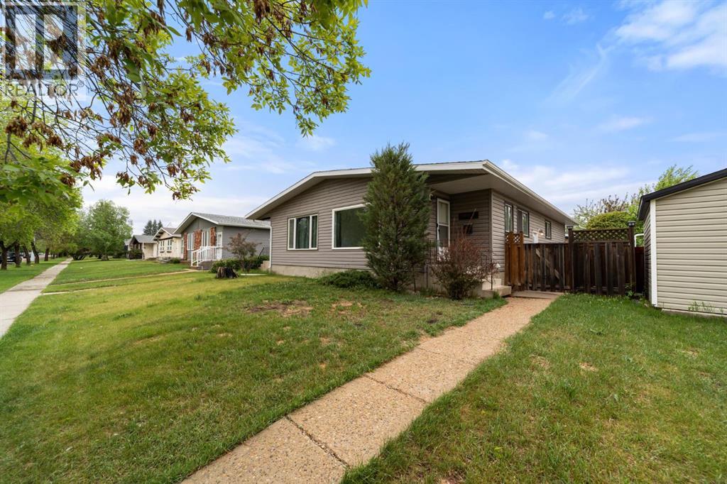 4303a 65 Street, Camrose, Alberta  T4V 3M5 - Photo 2 - A2302287