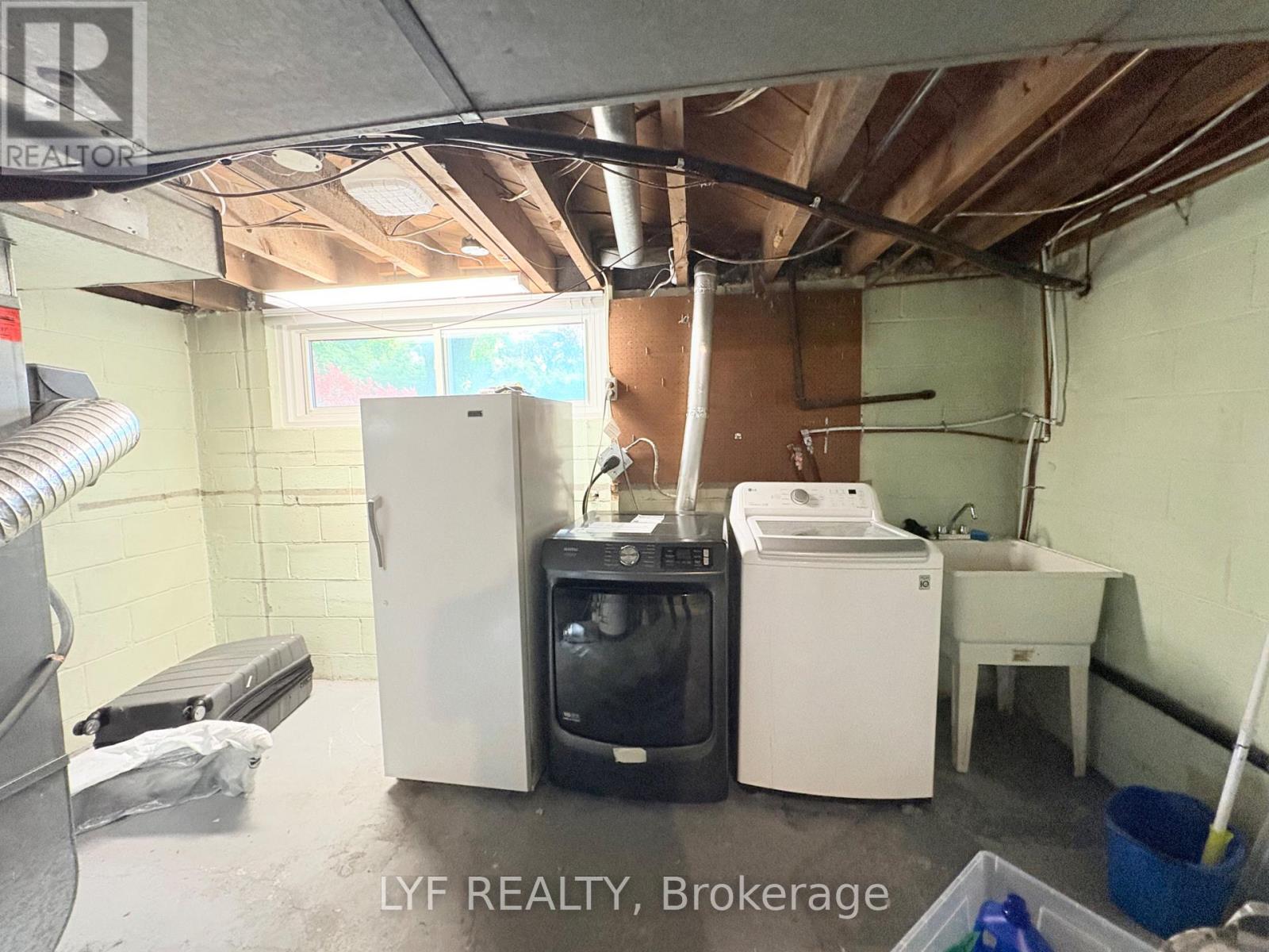 Bsmt Rm 4 - 6 Thorn Lane, Toronto, Ontario  M3B 2Z9 - Photo 10 - C13225962
