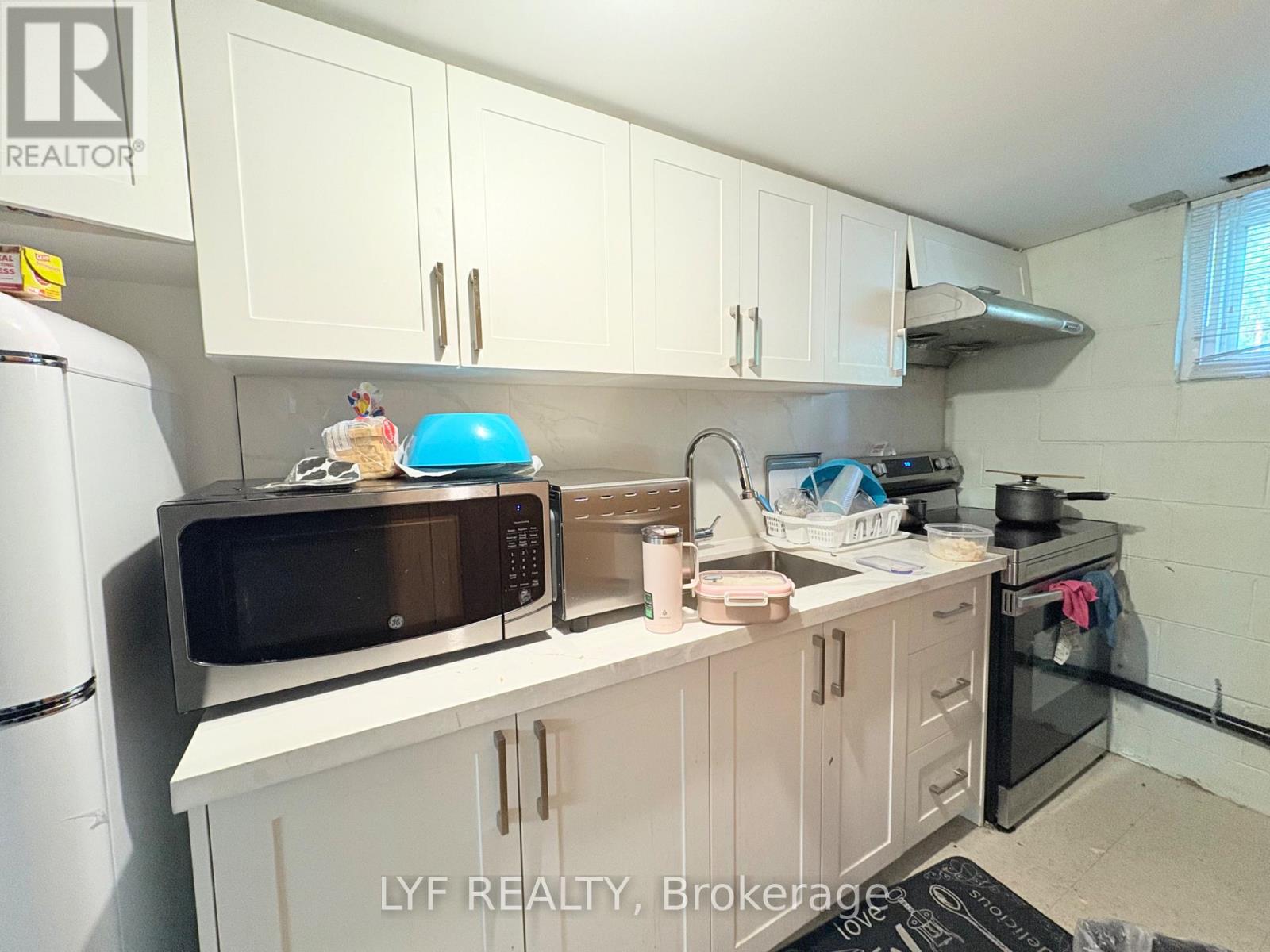 Bsmt Rm 4 - 6 Thorn Lane, Toronto, Ontario  M3B 2Z9 - Photo 6 - C13225962