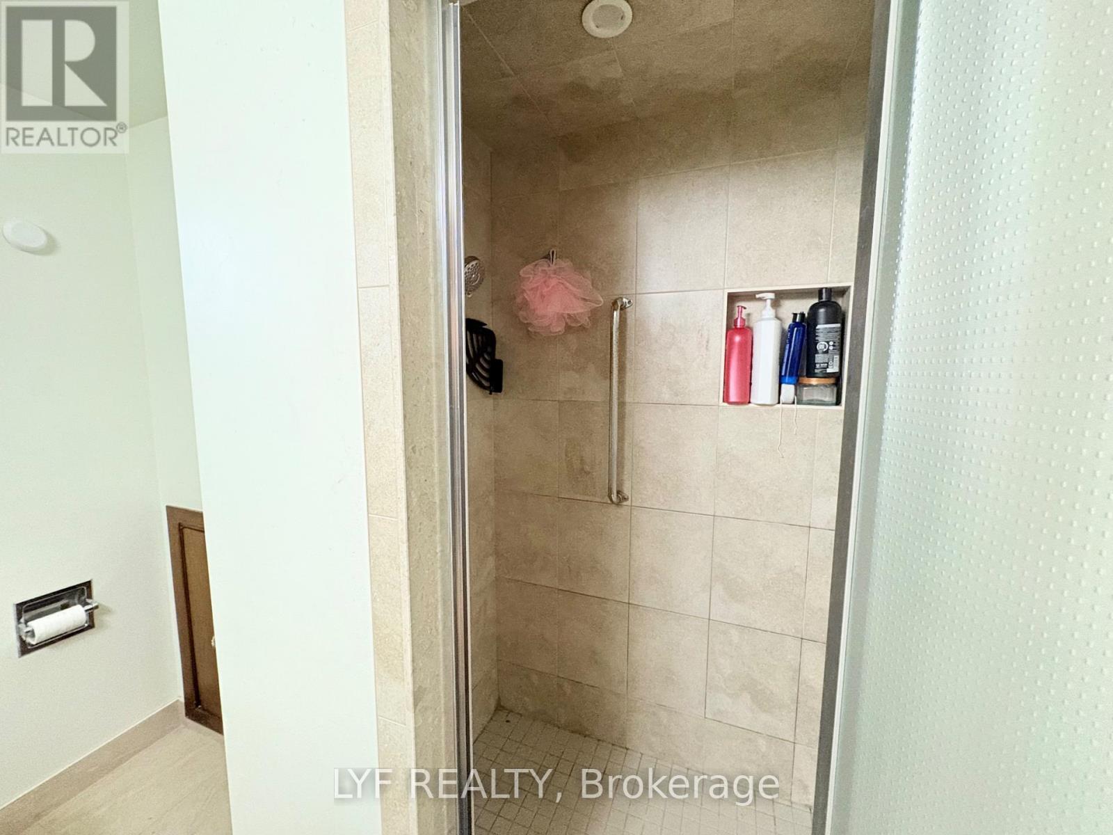 Bsmt Rm 4 - 6 Thorn Lane, Toronto, Ontario  M3B 2Z9 - Photo 9 - C13225962