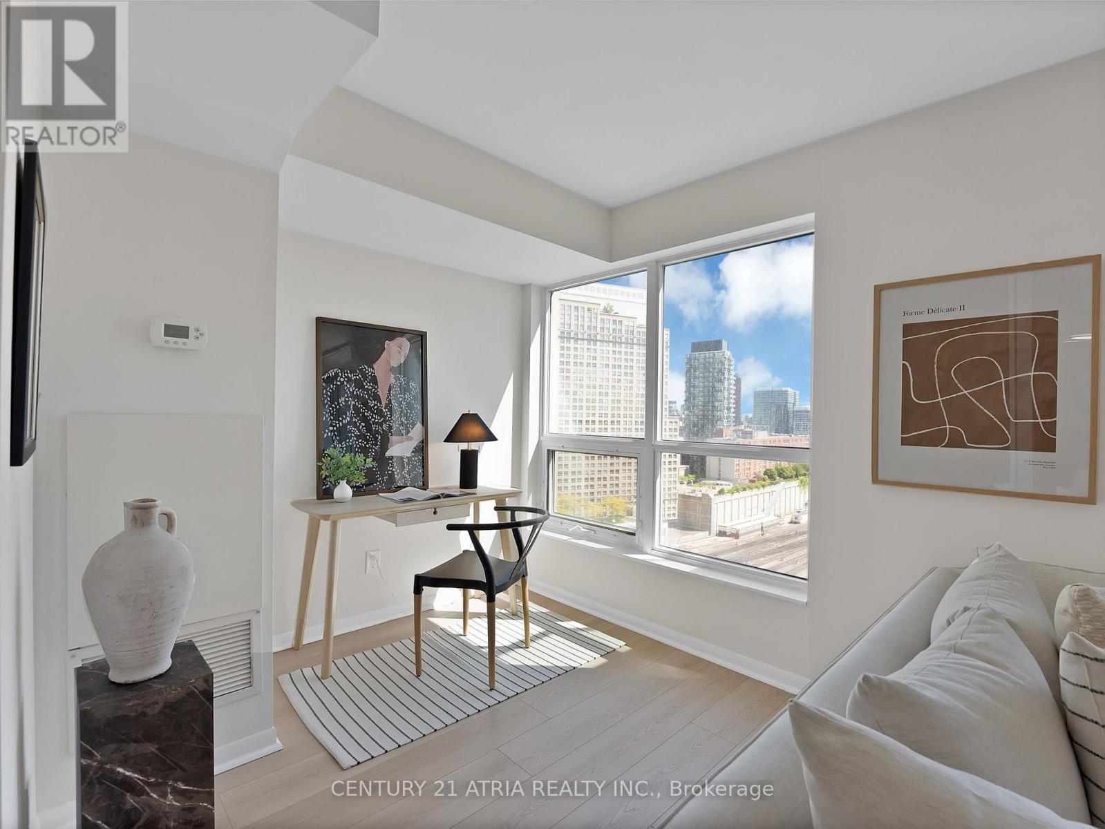 1806 - 18 Yonge Street, Toronto, Ontario  M5E 1R4 - Photo 11 - C13225966